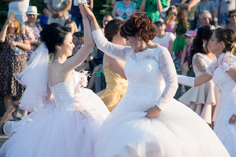 «Парад невест» – праздник, входящий в традицию